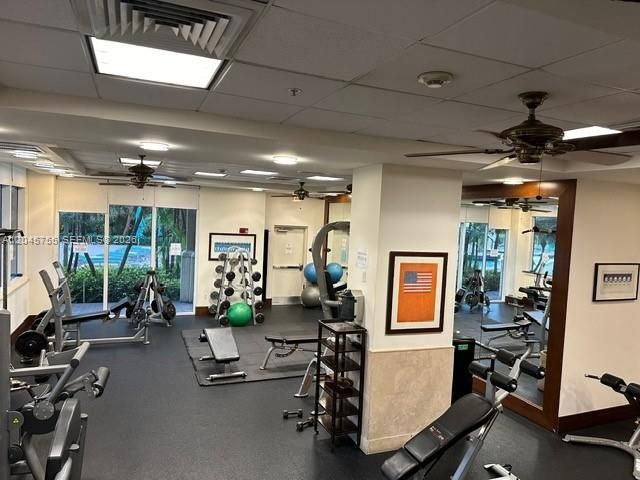 19501 W Country Club Dr, Unit 406, Aventura, FL 33180 Photo