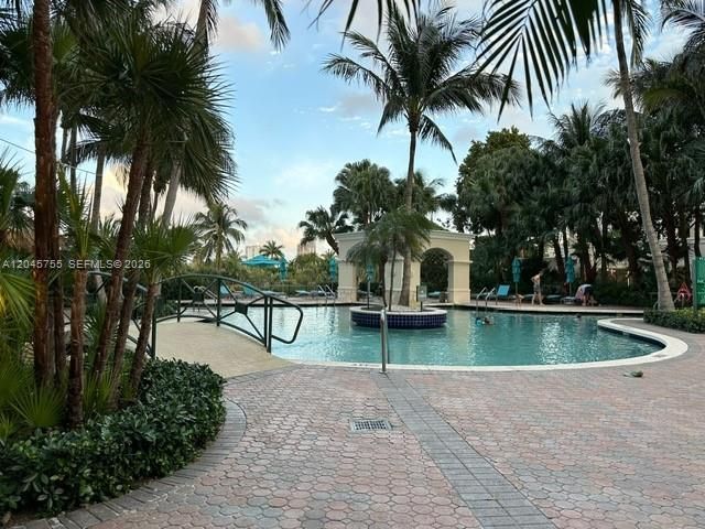 19501 W Country Club Dr, Unit 406, Aventura, FL 33180 Photo