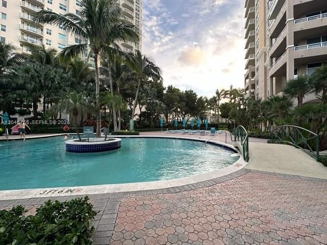 19501 W Country Club Dr, Unit 406, Aventura, FL 33180 Photo