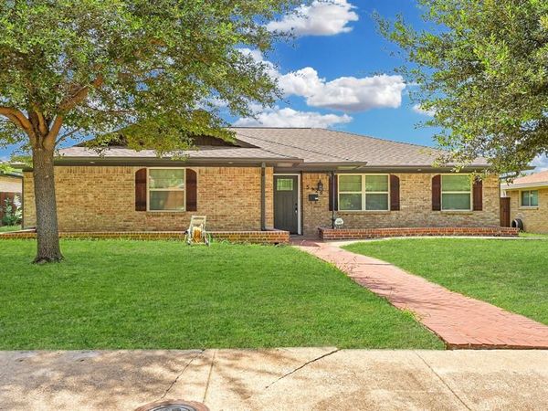 5429 Enderly Place, Dallas, TX 75227
