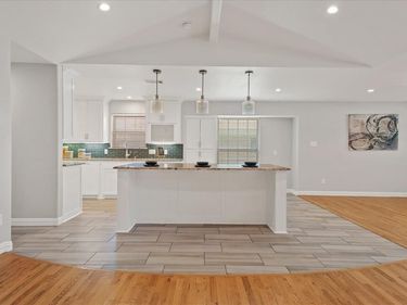 5429 Enderly Place, Dallas, TX 75227