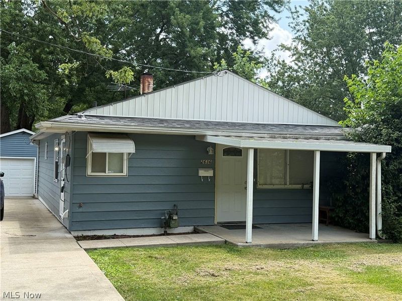 2636 Martha Avenue NE, Canton, OH 44705 Photo 2
