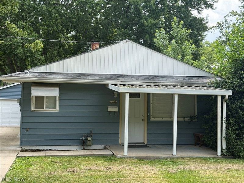 2636 Martha Avenue NE, Canton, OH 44705 Photo 3