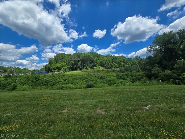 Hawks Road , Athens, OH 45701
