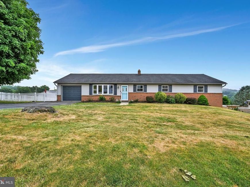92 Kendale Road, Red Lion, PA 17356 Main Photo