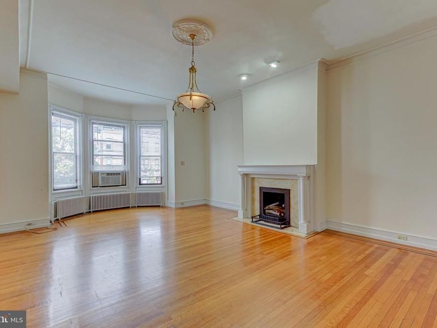 1825 S Broad Street, Unit 2, Philadelphia, PA 19148 Main Photo