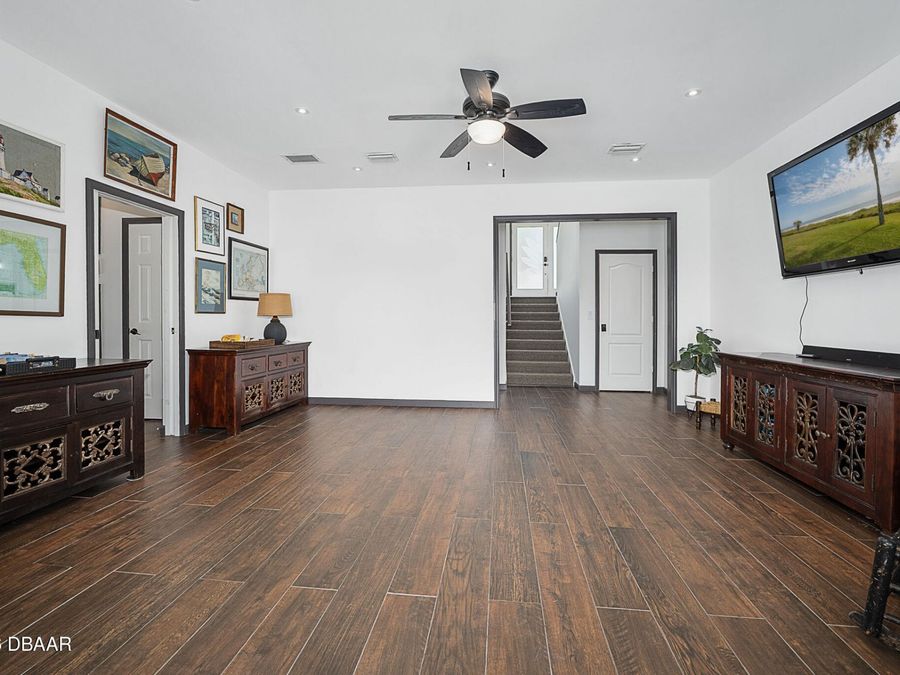 Property Image 102