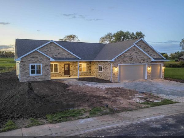 550 ROYAL ST PATS DRIVE, Wrightstown, WI 54180
