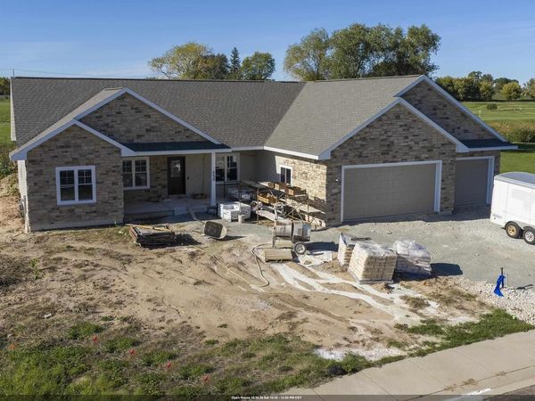550 ROYAL ST PATS DRIVE, Wrightstown, WI 54180