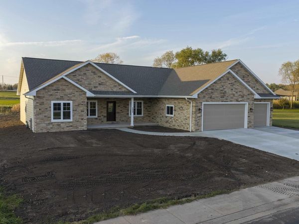 550 ROYAL ST PATS DRIVE, Wrightstown, WI 54180