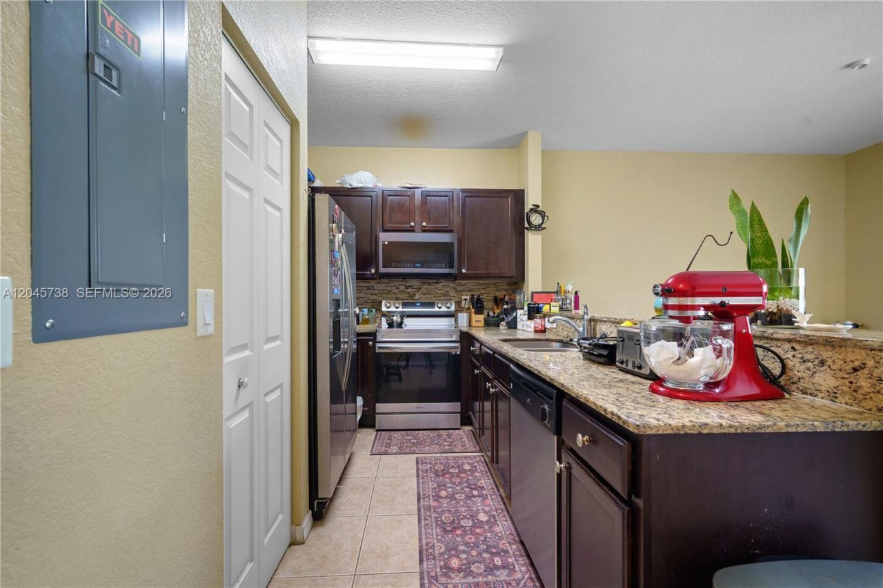 8915 SW 19th St, Miramar, FL 33025 Photo