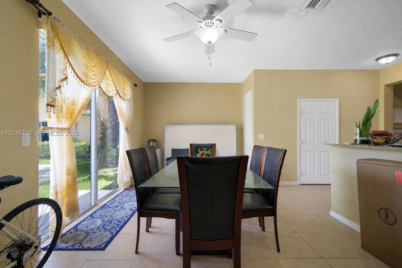 8915 SW 19th St, Miramar, FL 33025 Photo