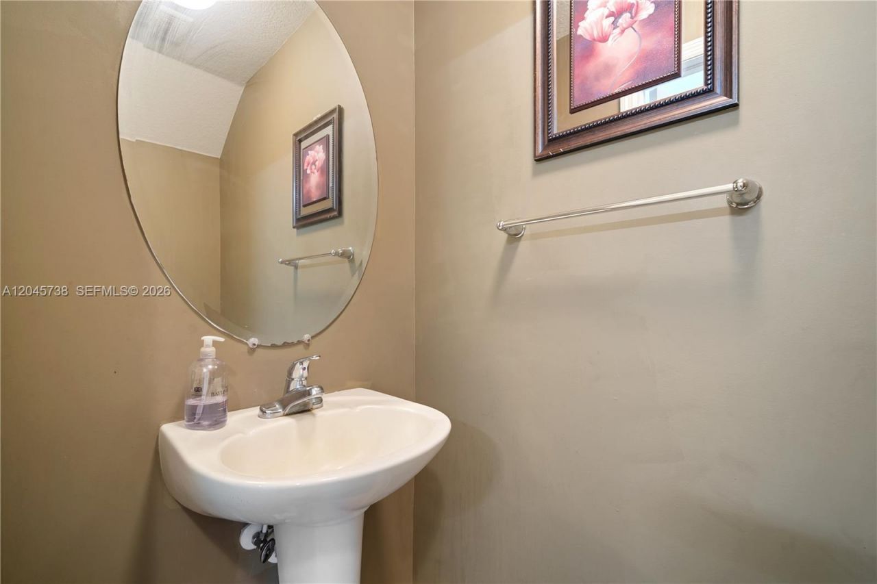 8915 SW 19th St, Miramar, FL 33025 Photo