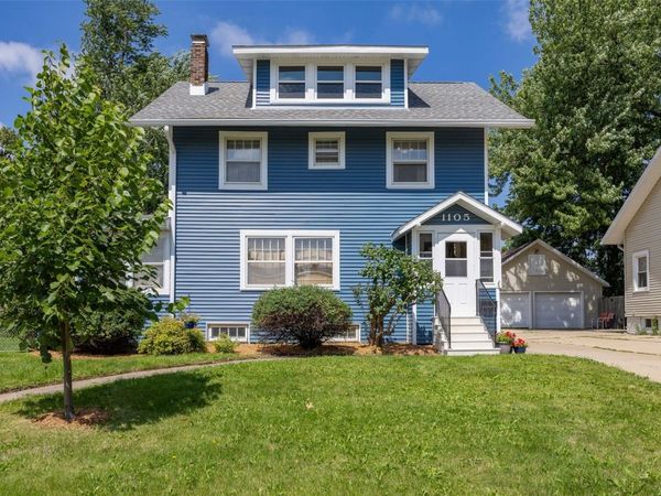 1105 Maplewood Drive NE, Cedar Rapids, IA 52402