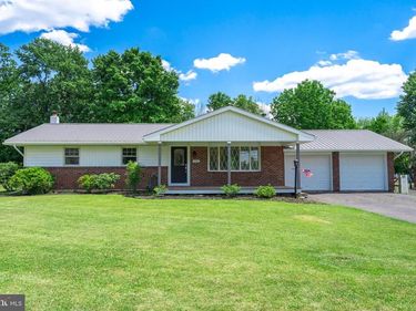 1180 STATION ROAD, PALM, PA 18070