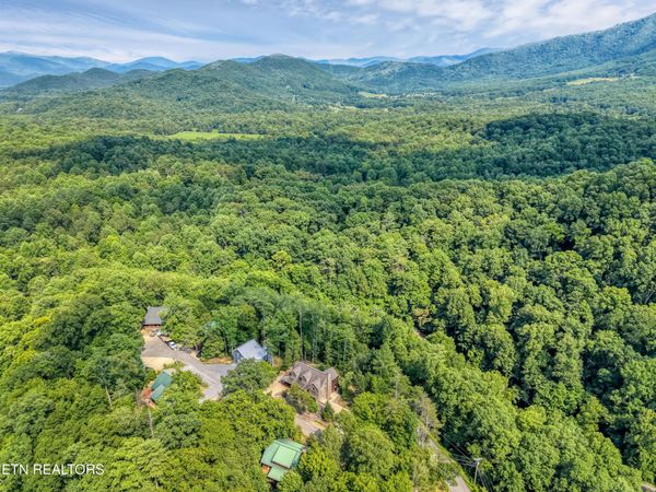 196 Cold Springs Trace, Townsend, TN 37882