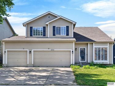 18765 N Street, Omaha, NE 68135