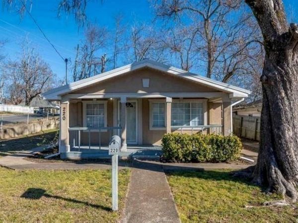 220 Beard Street , Hot Springs, AR 71913