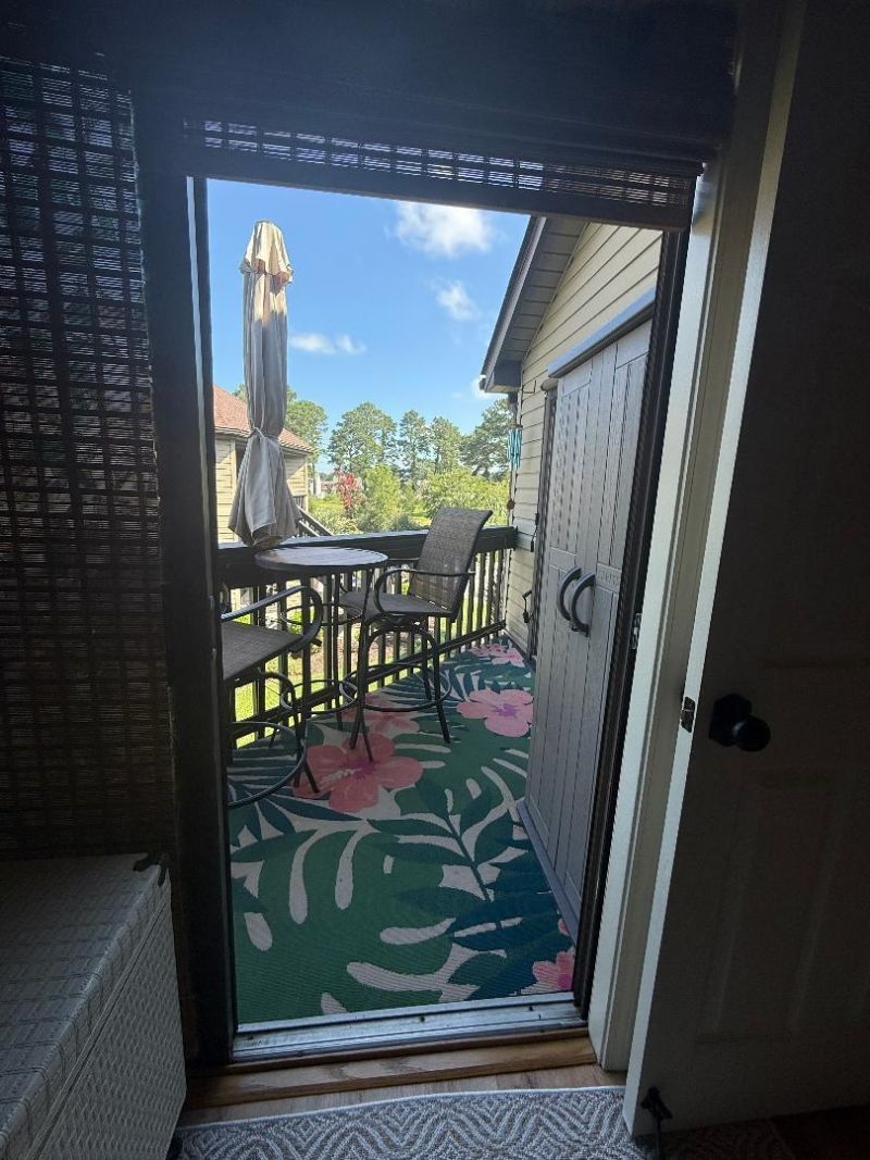 407 Tree Top Ct. Photo 16
