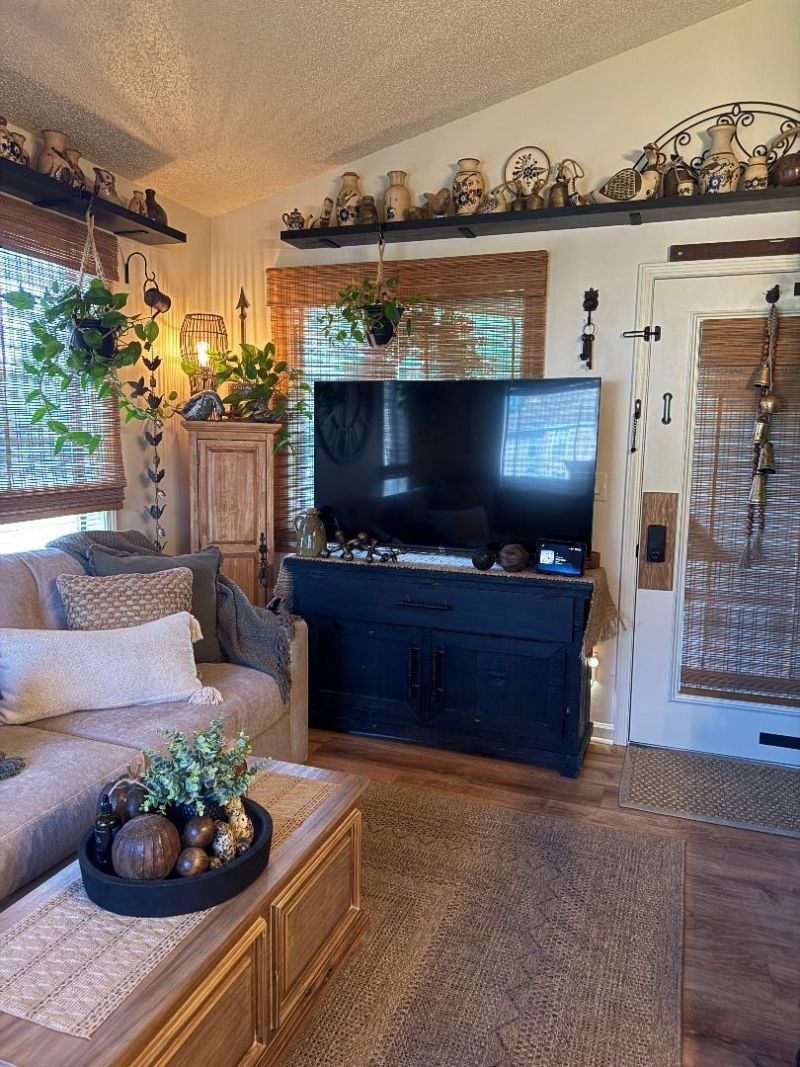 407 Tree Top Ct. Photo 5