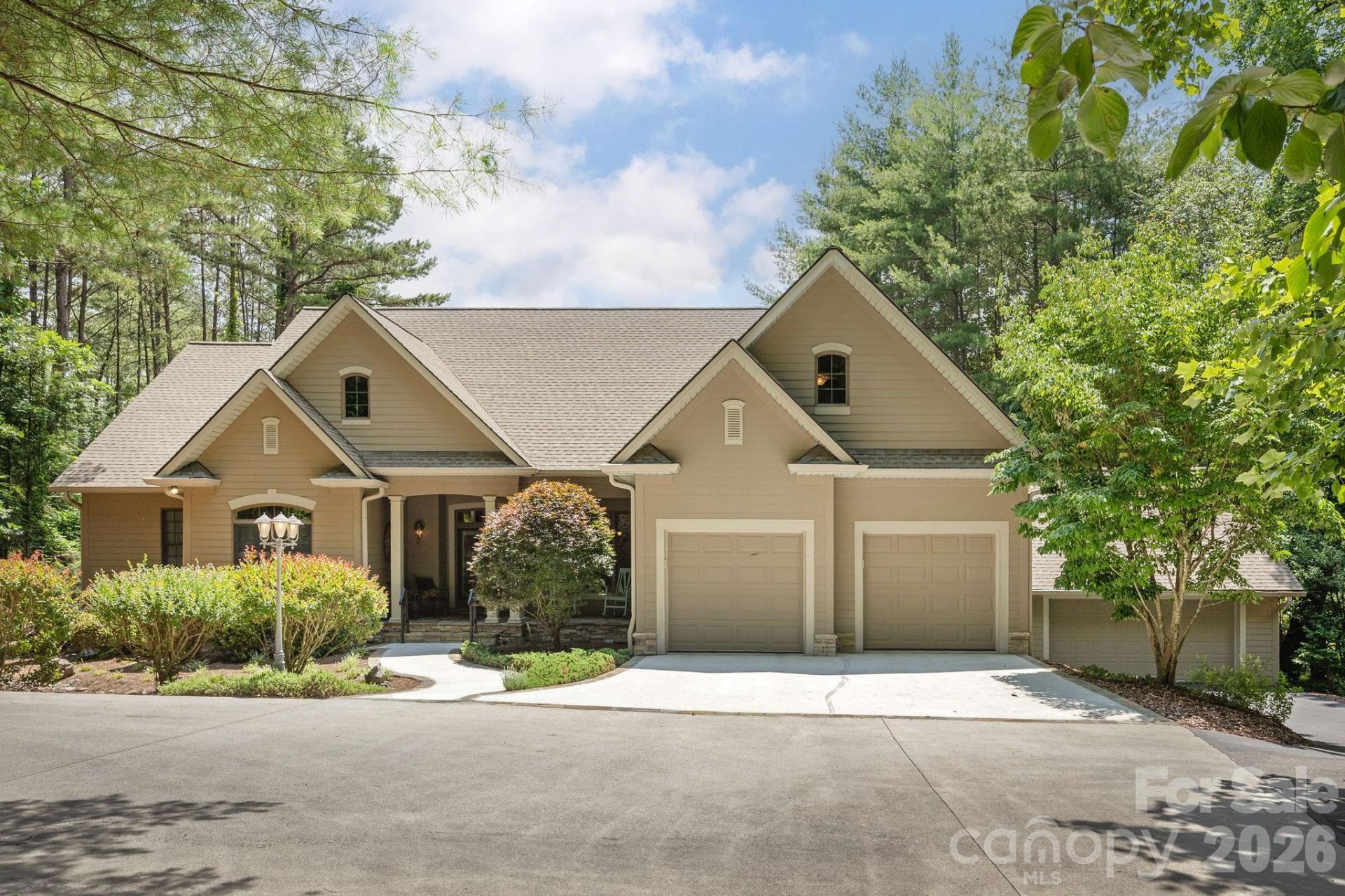 763 Deerlake Road, Brevard, NC 28712 Main Photo