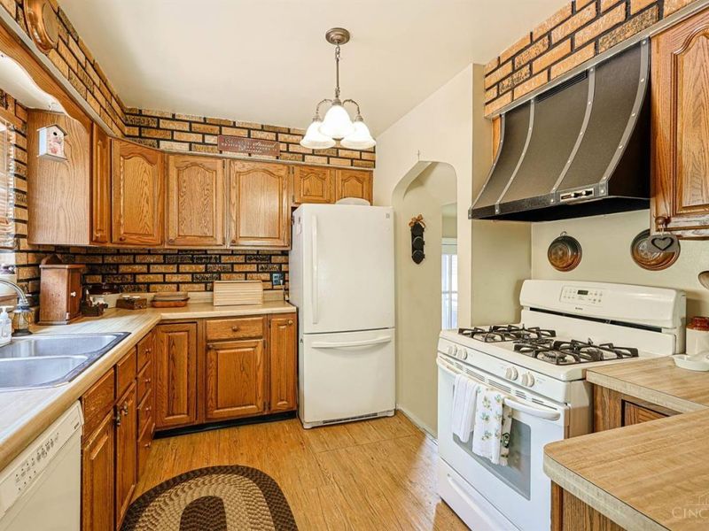 347 Bob Drive, Delhi Twp, OH 45238 Photo 14