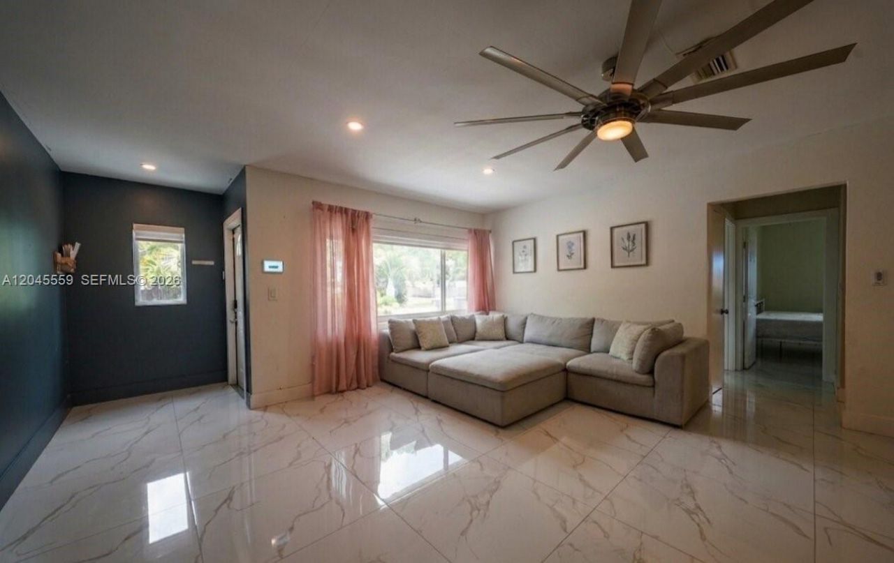 7304 Mckinley St , Hollywood, FL 33024 Photo