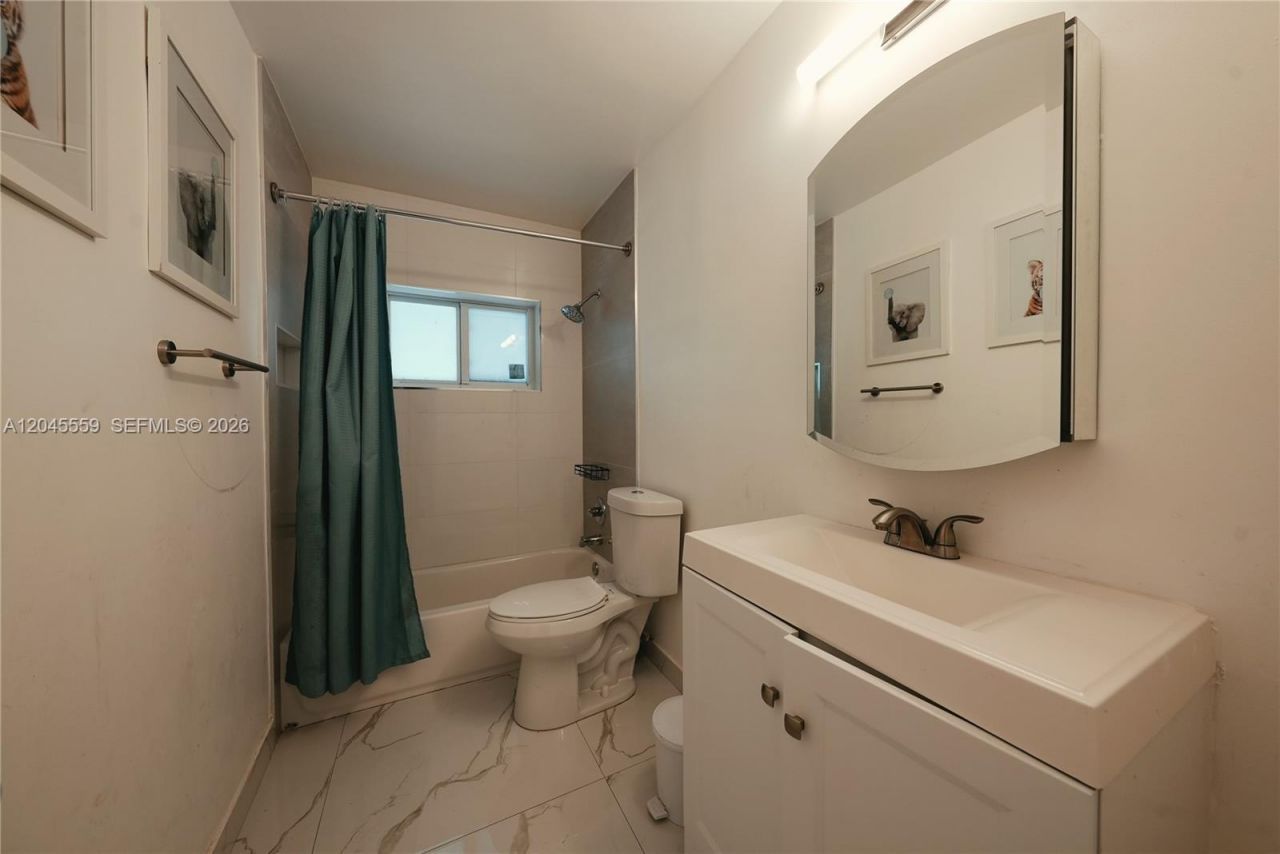 7304 Mckinley St , Hollywood, FL 33024 Photo