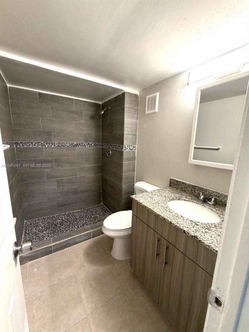 2011 NW 55th Ave, Unit 310, Lauderhill, FL 33313 Photo