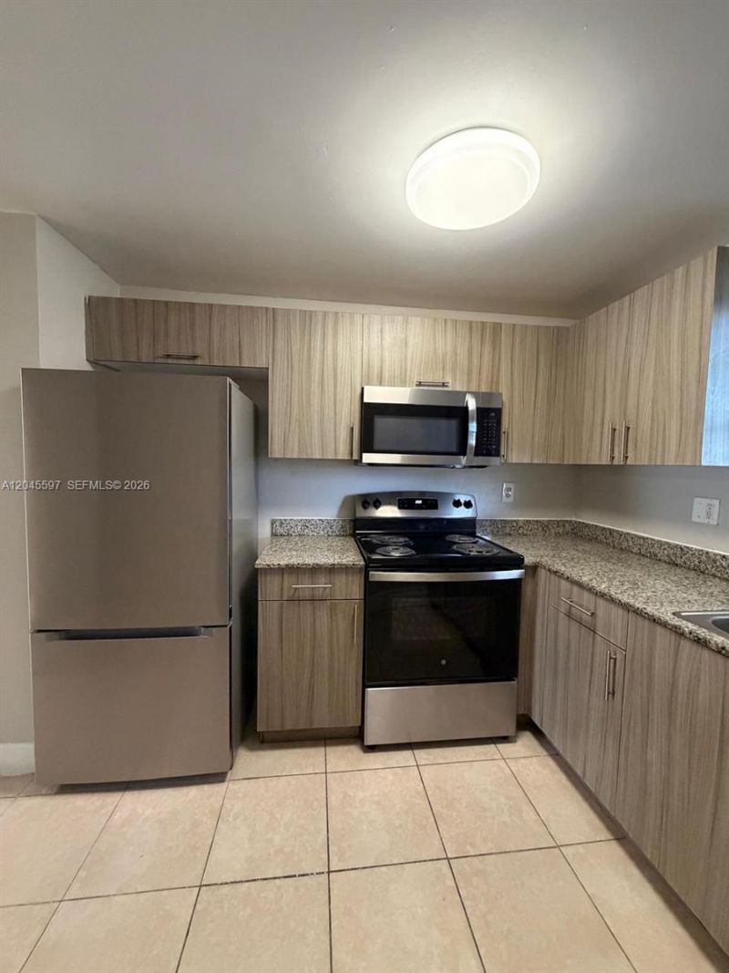 2011 NW 55th Ave, Unit 310, Lauderhill, FL 33313 Photo