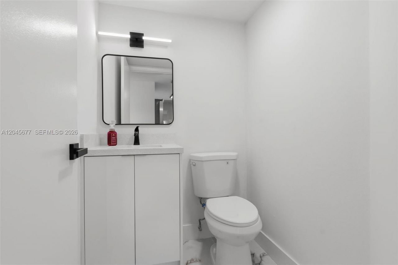 1030 NW 123rd Ct, Unit 706, Miami, FL 33182 Photo