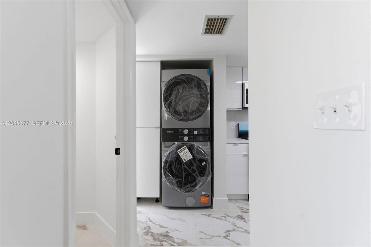 1030 NW 123rd Ct, Unit 706, Miami, FL 33182 Photo