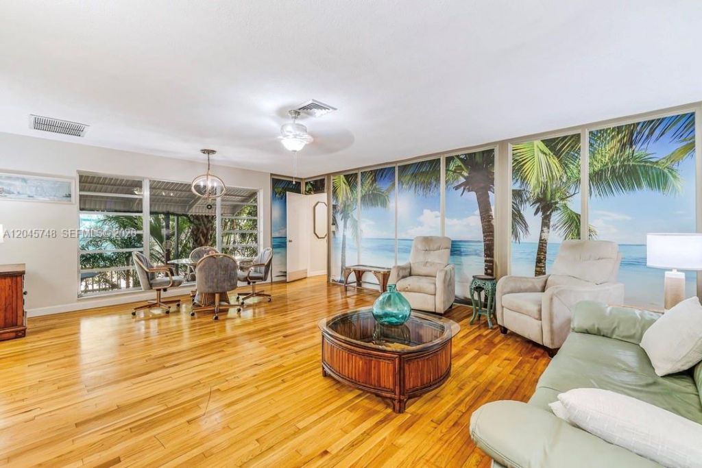1826 Mckinley Street, Hollywood, FL 33020 Photo