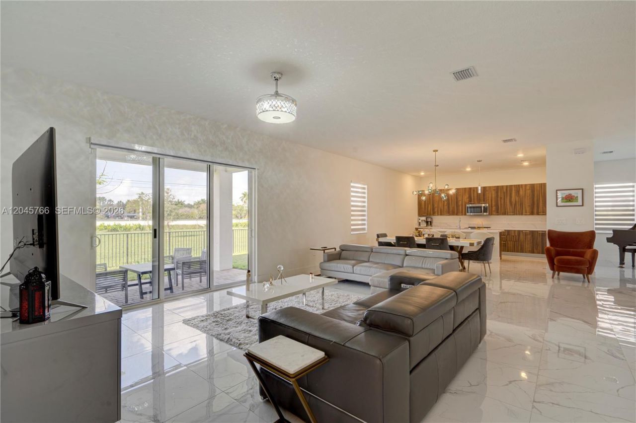 4367 SW 123 Ln, Davie, FL 33330 Photo