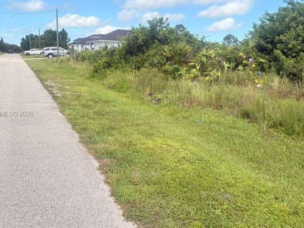 2808 54TH ST W, Lehigh Acres, FL 33971
