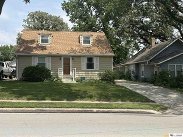 7752 Oakwood Street, Ralston, NE 68127