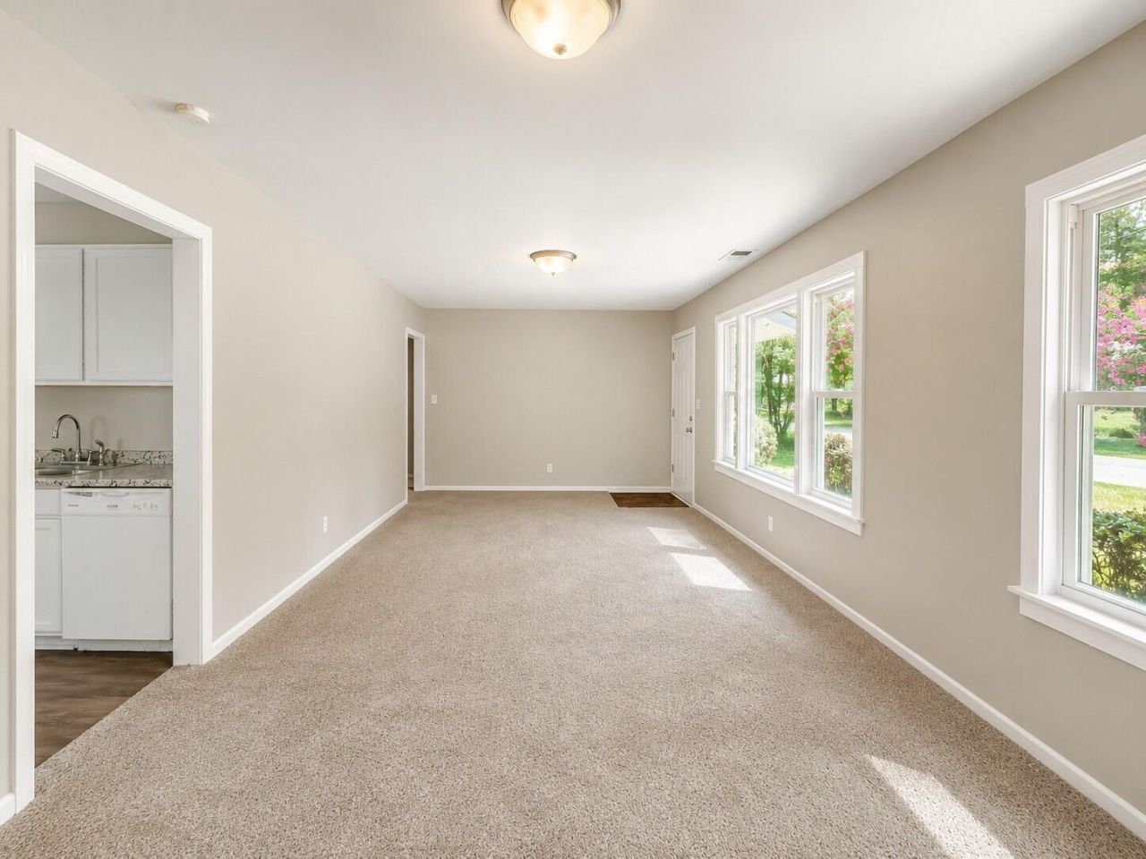 113 Stelling Avenue Photo 2