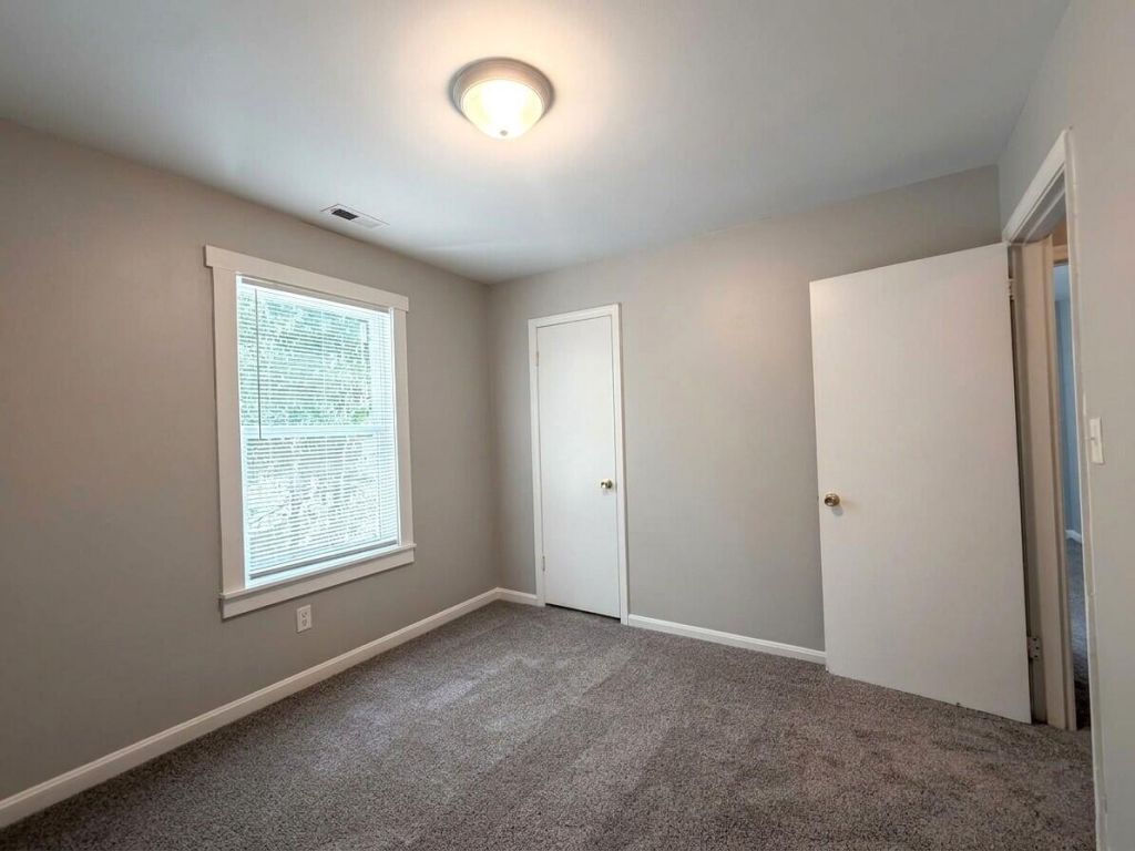 113 Stelling Avenue Photo 9