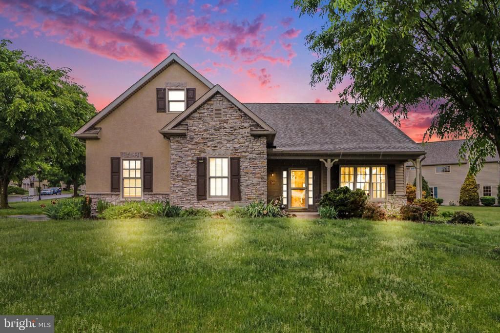 749 HEATHER RIDGE , MANHEIM, PA 17545