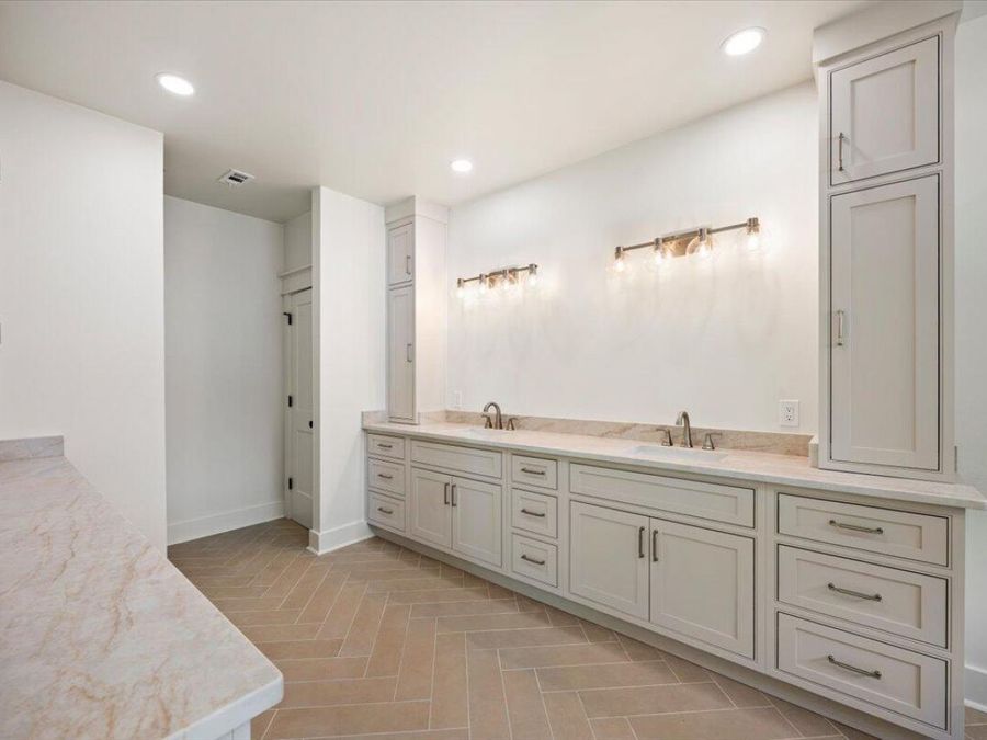 Property Image 58