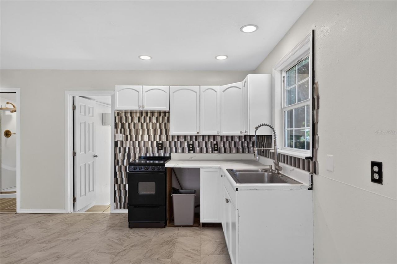 8024 Hillman Avenue, Punta Gorda, FL 33982 Photo