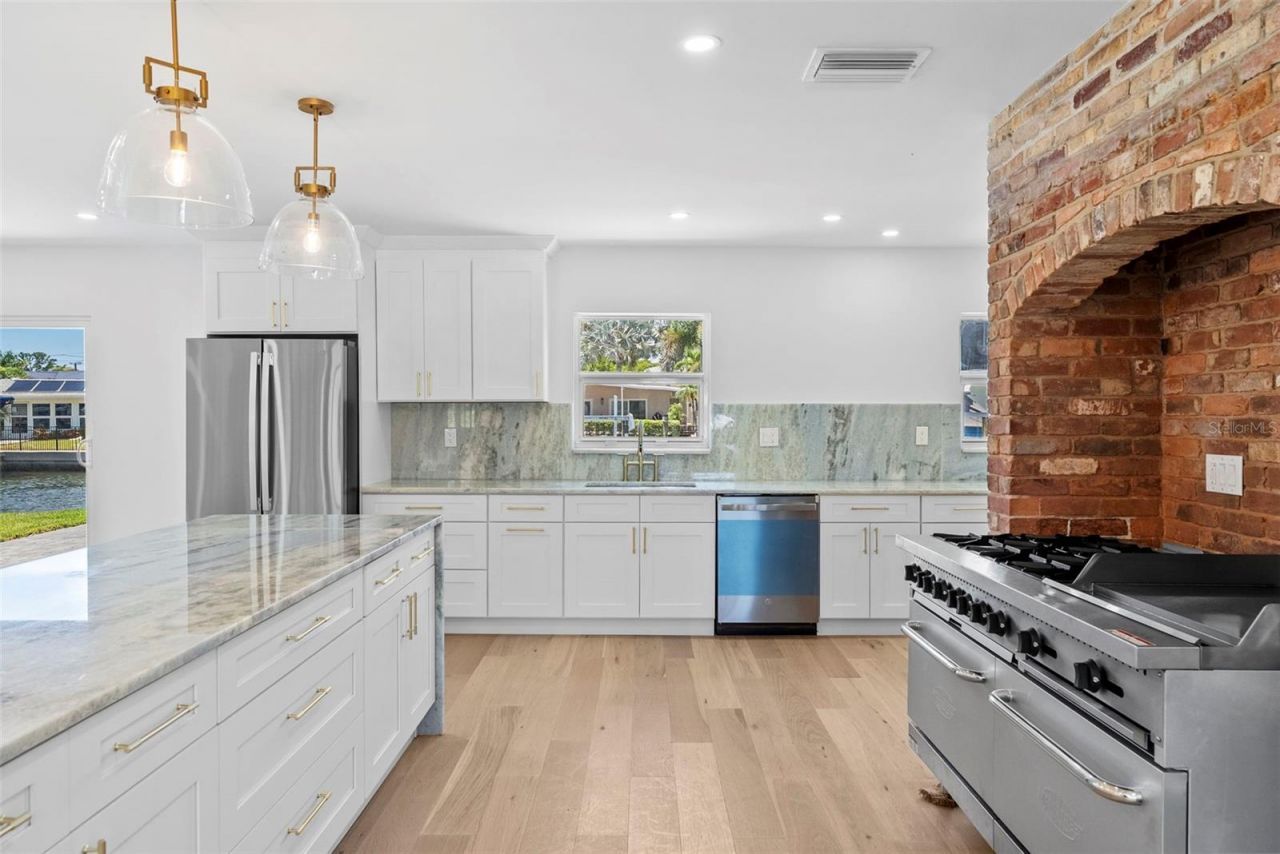 10016 Kingfisher Road E, Bradenton, FL 34209 Photo