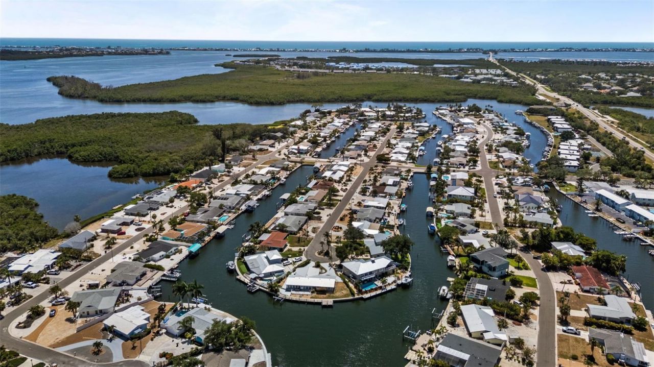 10016 Kingfisher Road E, Bradenton, FL 34209 Photo