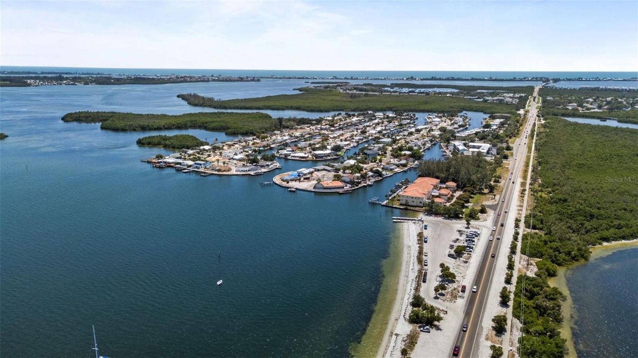 10016 Kingfisher Road E, Bradenton, FL 34209 Photo
