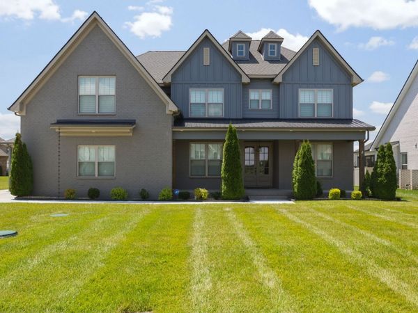 3705 Carriage Dr , Murfreesboro, TN 37128