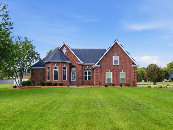 102 Copperas Ct, Murfreesboro, TN 37128