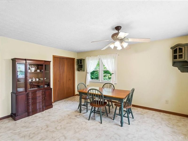 364 Park End Drive, Dayton, OH 45415 Photo 7