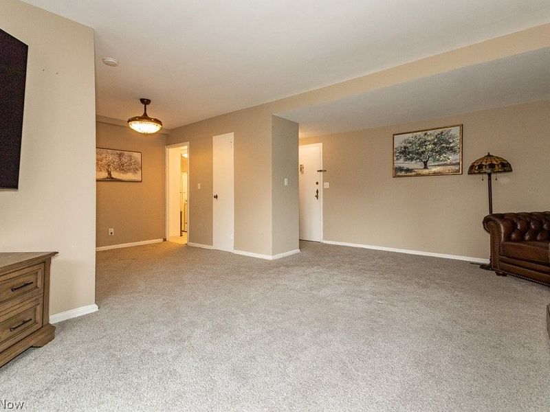 19201 Van Aken Boulevard, Unit 313, Shaker Heights, OH 44122 Photo 4