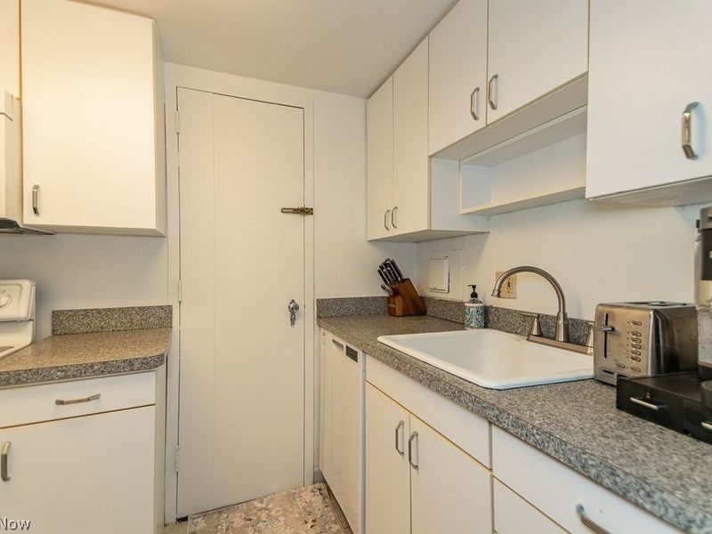 19201 Van Aken Boulevard, Unit 313, Shaker Heights, OH 44122 Photo 9