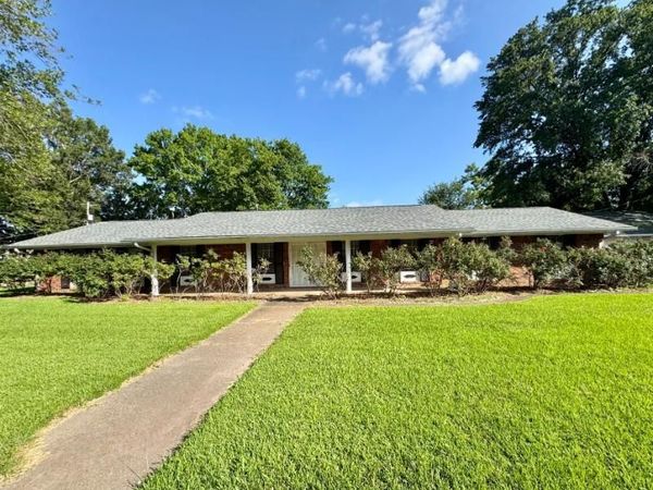 133 Oak St., Nettleton, MS 38858